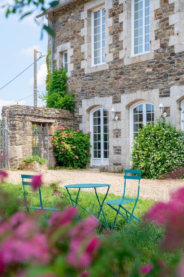 Ty Monde - D'hotes En Finistere Guest house Poullaouen